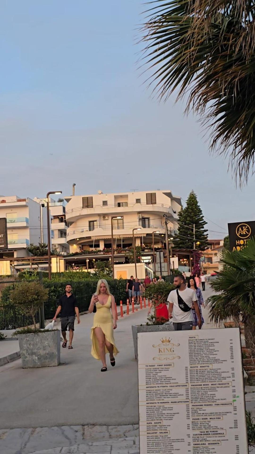 Elio's Hotel