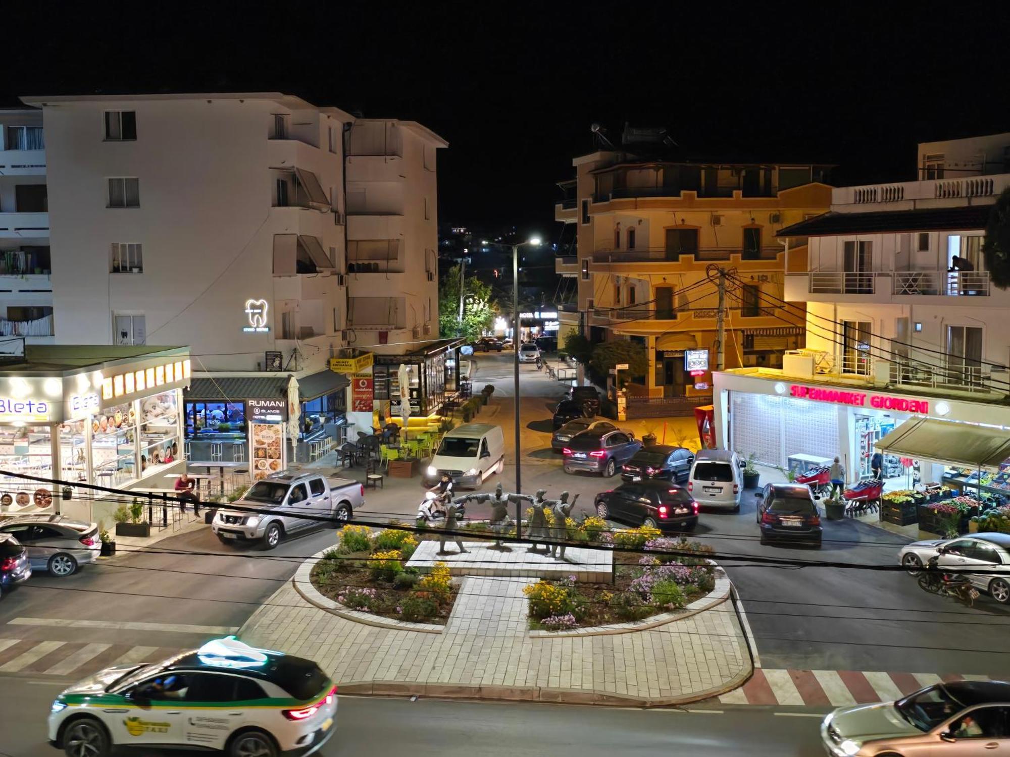 Elio's Hotel